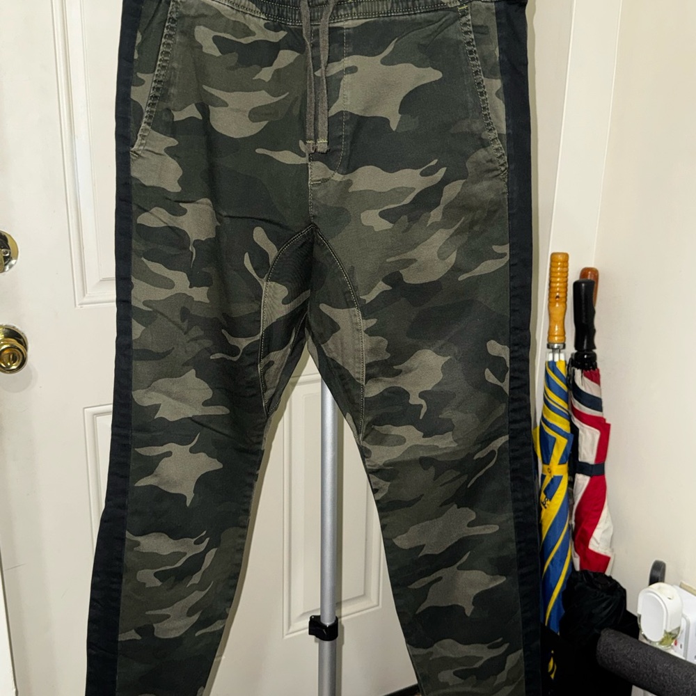 Hollister Pants I Men’s I Jogger I Side Stripe I Stretch Fabric I Super Skinny
